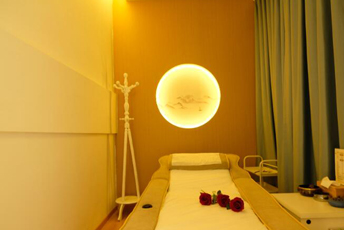 成都新都日式指压的寂静美学：在按压中听见雪落的声音